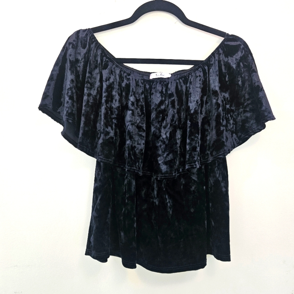 Tres Bien Black Velvet Top Women's Sz S Off The Shoulder Goth Vamp Dark Witchy